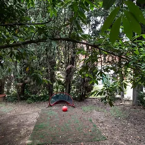 Vatican Quiet With Garden & Parking Appartement
